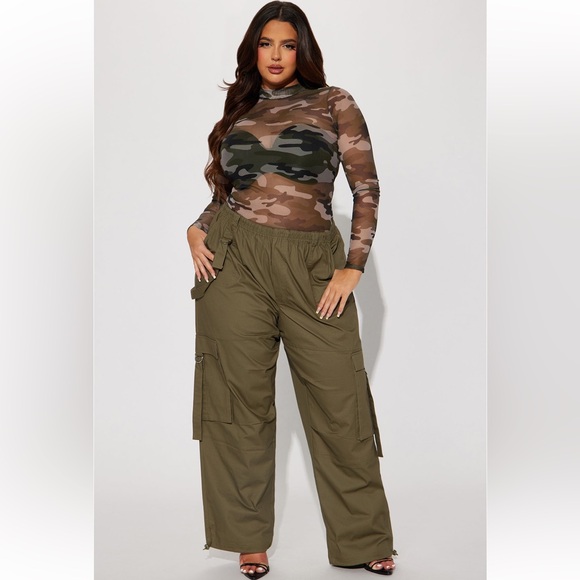 Fashion Nova Oversized Joggers - Picture 1 of 7